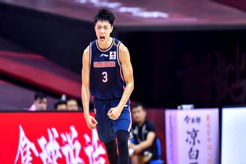 广东男篮全队表现出色,实力强劲 广东男篮全队表现出色,实力强劲