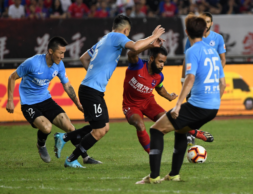 包含玛鲁阿联客场不敌，连败状态降级危机加重的词条