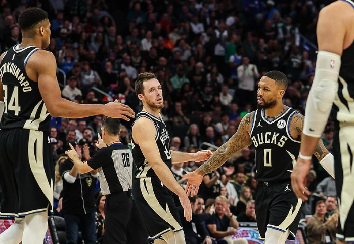 关于雄鹿三分球命中率高达50%,轻取老鹰取得两连胜的信息 关于雄鹿三分球命中率高达50%,轻取老鹰取得两连胜的信息