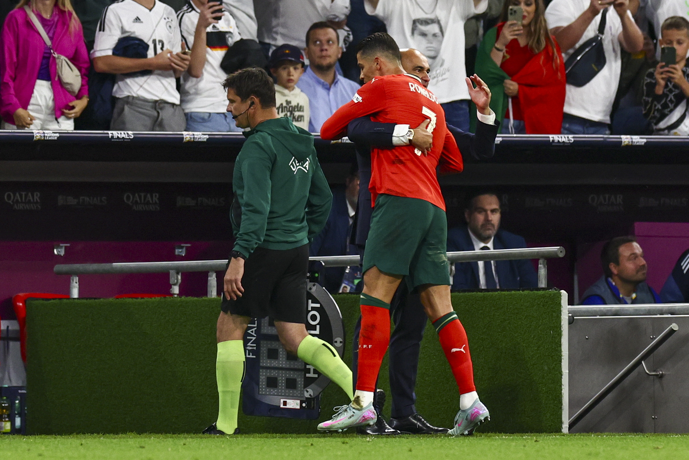 法国惨遭葡萄牙淘汰,无缘欧洲国家联赛半决赛 法国惨遭葡萄牙淘汰,无缘欧洲国家联赛半决赛