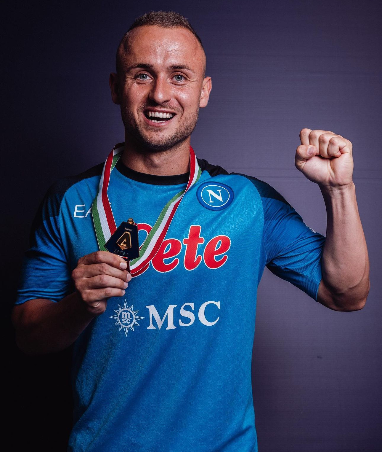 斯洛伐克代表团获得自行车比赛冠军 斯洛伐克代表团获得自行车比赛冠军