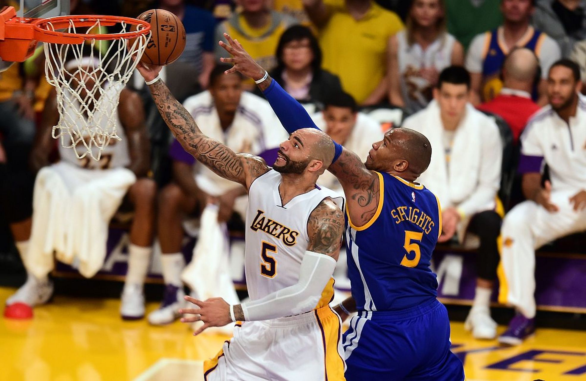 湖人再遭失利,尼克斯主场惊险逆转 湖人再遭失利,尼克斯主场惊险逆转