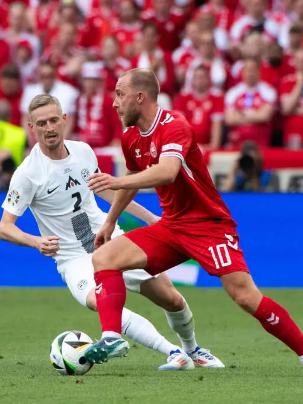 开云下载-欧洲预选赛球队激烈对抗，实力强劲表现出色