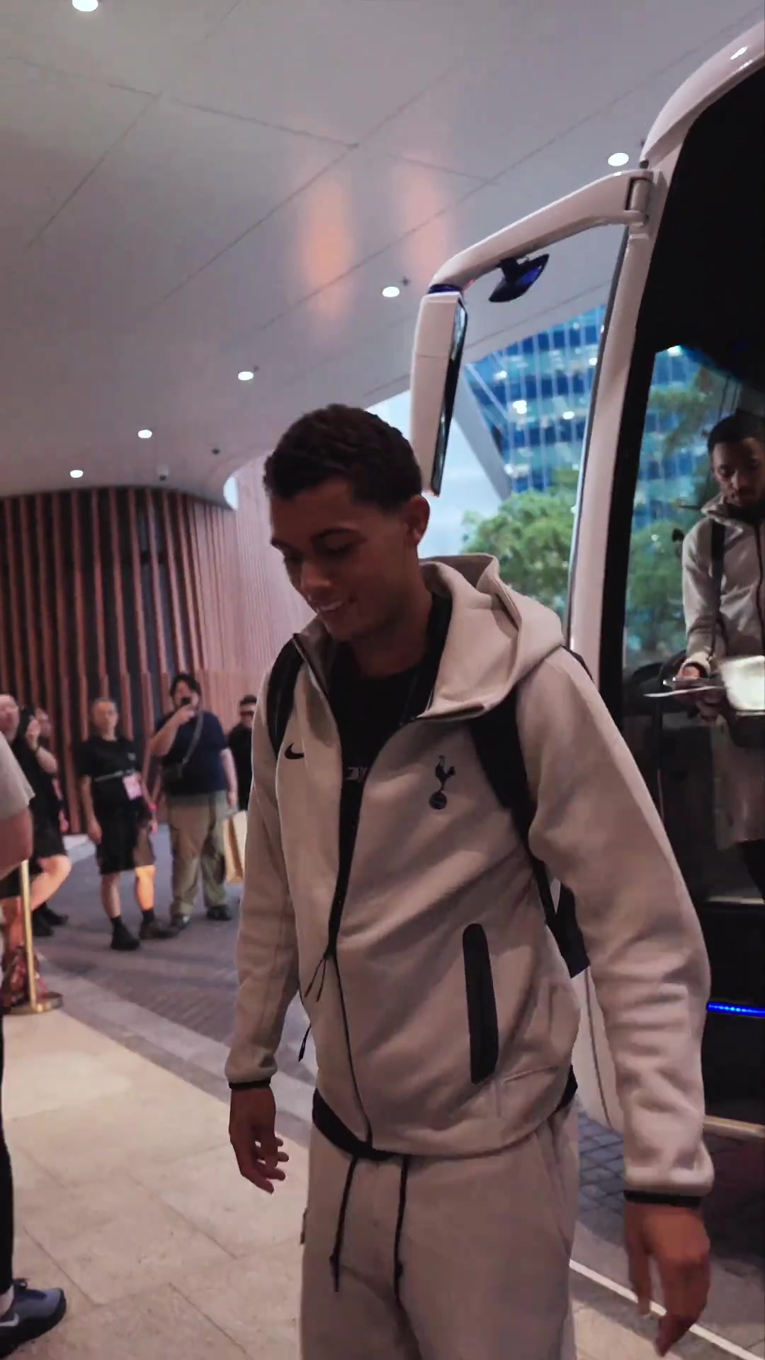 球星个人精彩表现引爆球迷热情