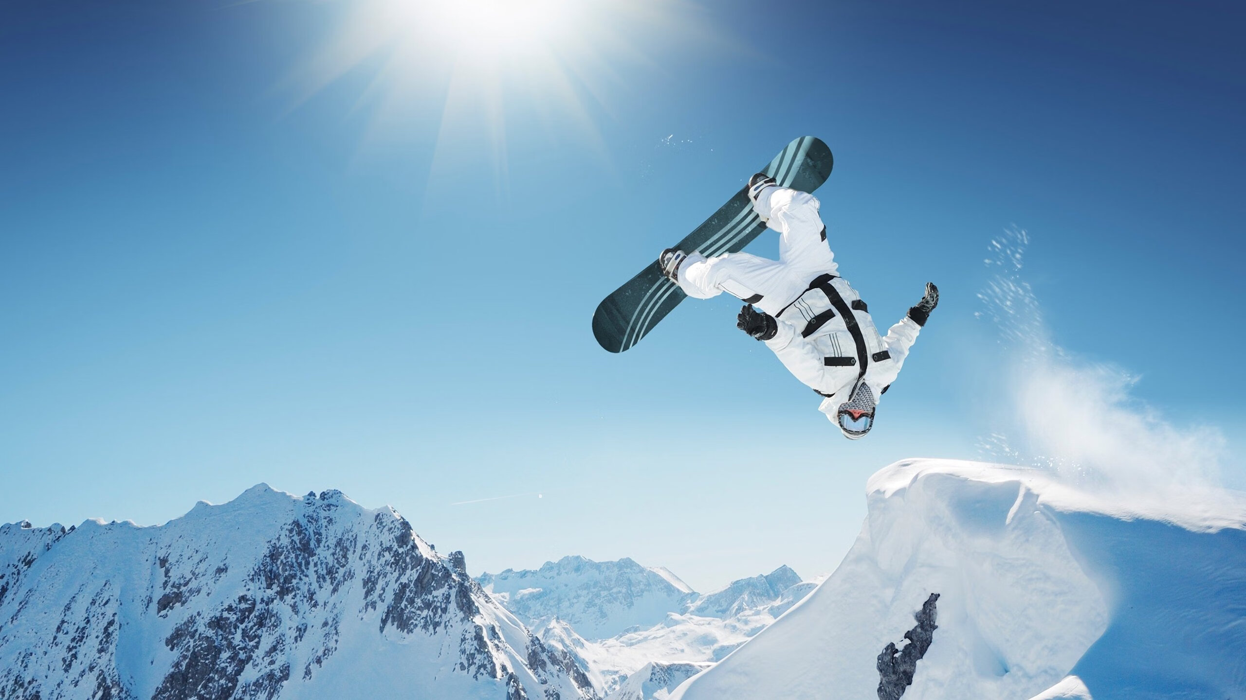 赛道上的逆袭，索伯轻取法拉利，周冠宇惊艳四座